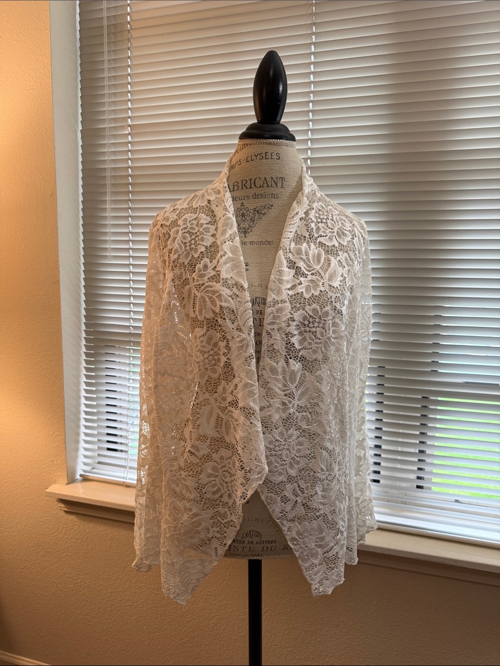 The Pyramid Collection Cream Lace Shrug